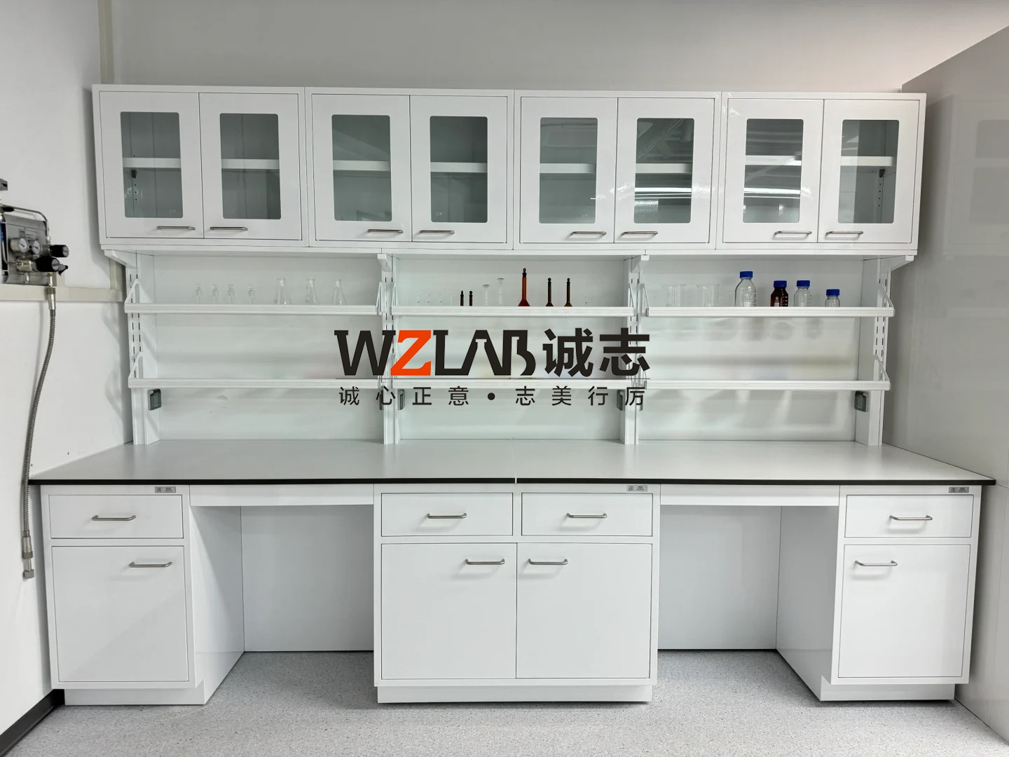 高溫實驗室家具都有哪些特點，怎么選擇